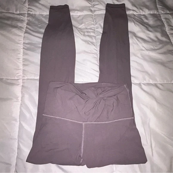 Lululemon Align High-Rise Tight 28" *Twist Waist - Picture 5 of 12
